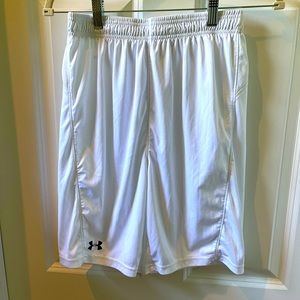 Boys under Armour shorts XL